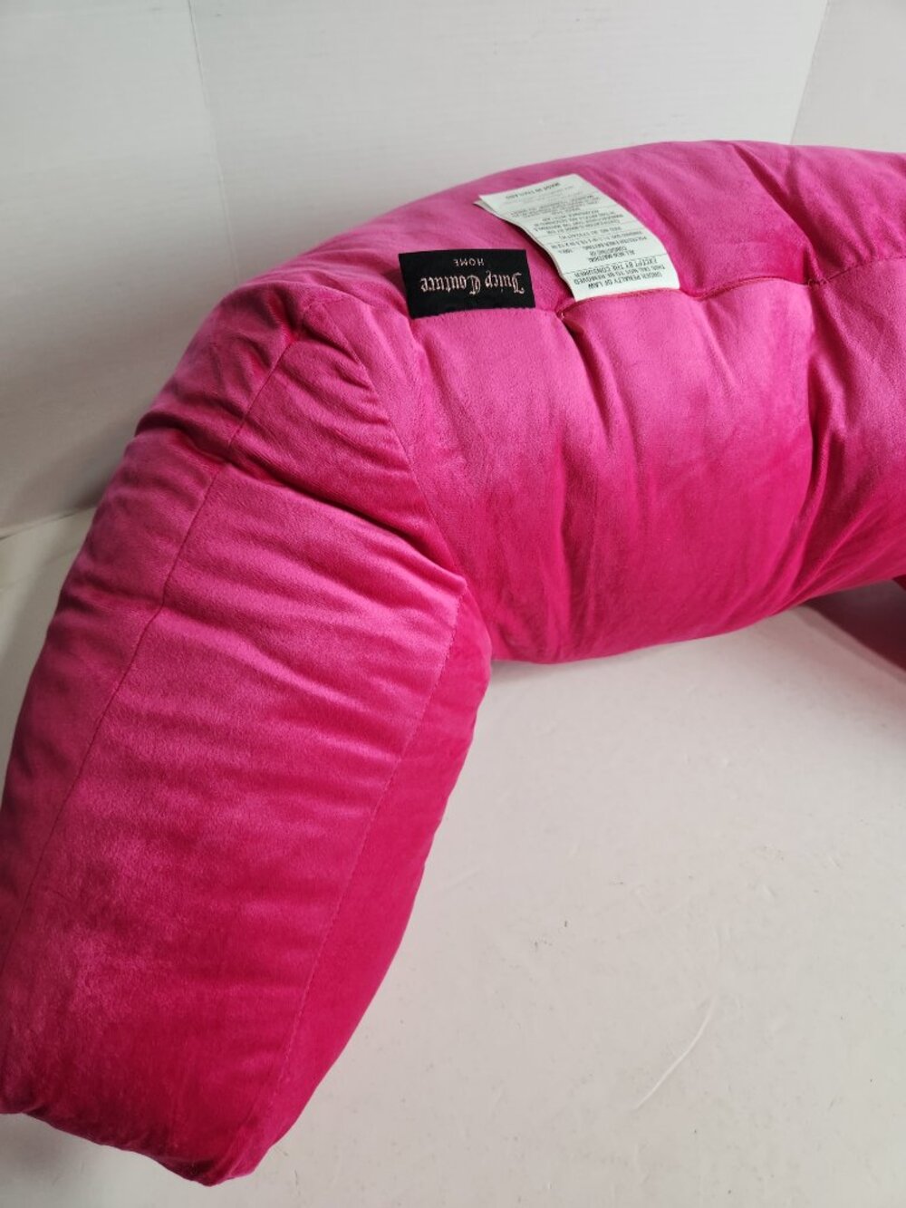 NWT Juicy Couture Home Hot Pink Plush Bed Rest Pillow Backrest w/Phone Pocket - Picture 11 of 16